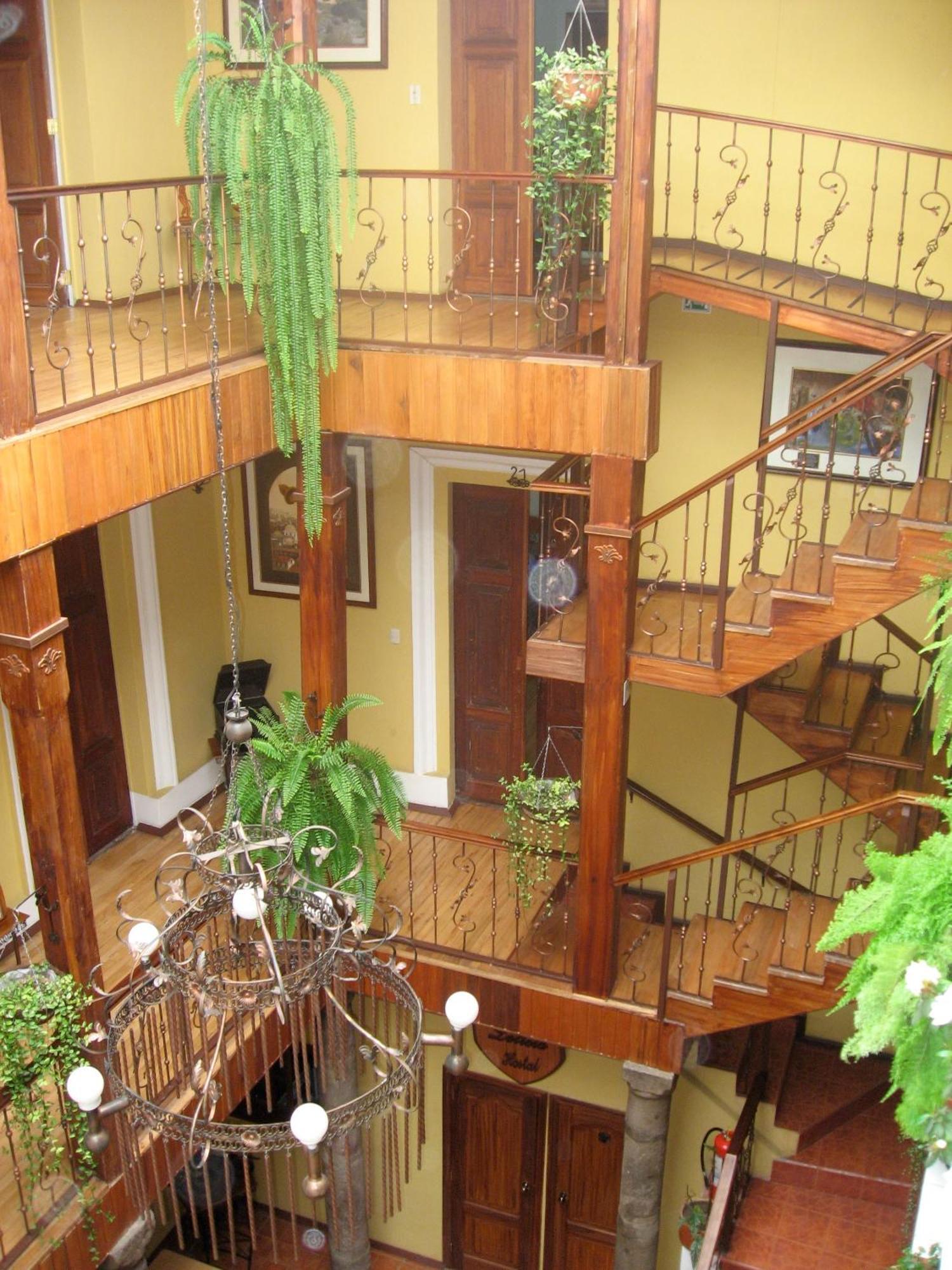 Albergue Mía Leticia Quito Exterior foto